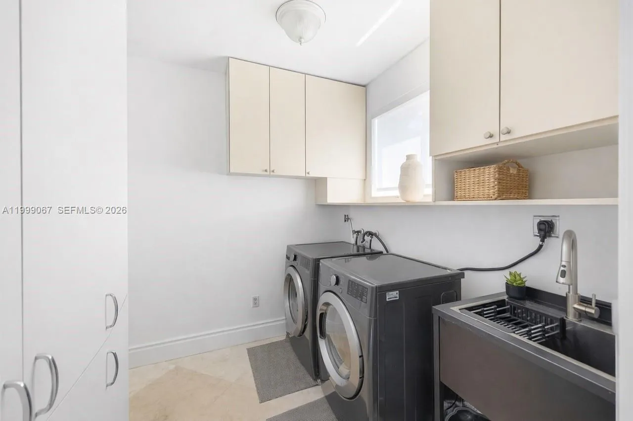 Miami, Florida 33176, 4 Bedrooms Bedrooms, ,4 BathroomsBathrooms,Residential,For Sale,A11999067