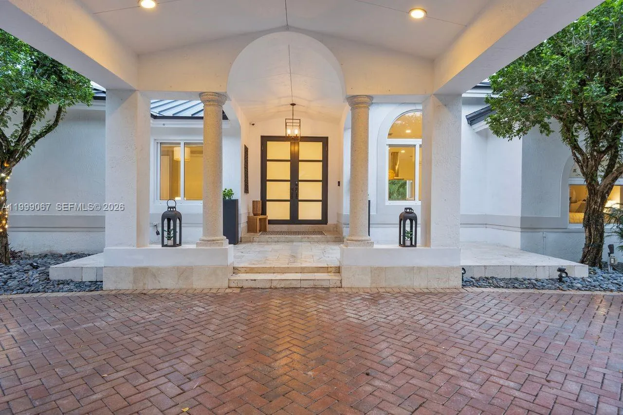 Miami, Florida 33176, 4 Bedrooms Bedrooms, ,4 BathroomsBathrooms,Residential,For Sale,A11999067
