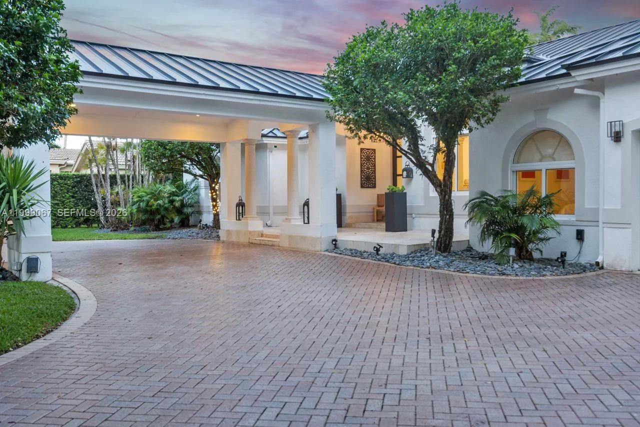 Miami, Florida 33176, 4 Bedrooms Bedrooms, ,4 BathroomsBathrooms,Residential,For Sale,A11999067