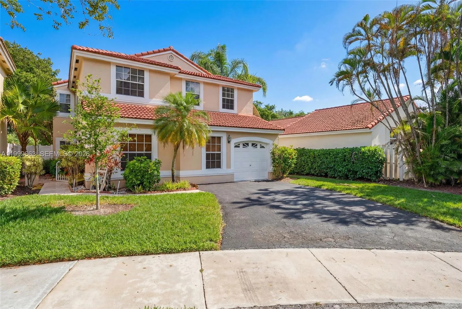 931 Opal Ter, Weston, Florida 33326, Weston, Florida 33326, 4 Bedrooms Bedrooms, ,2 BathroomsBathrooms,Residential Lease,For Rent,931 Opal Ter, Weston, Florida 33326,A11999663