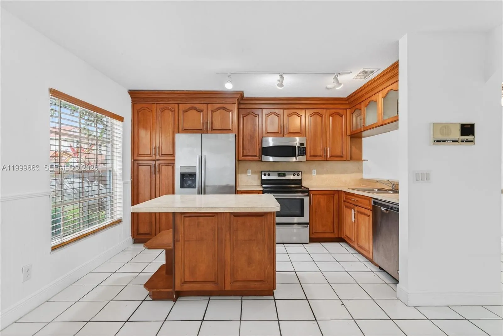 931 Opal Ter, Weston, Florida 33326, Weston, Florida 33326, 4 Bedrooms Bedrooms, ,2 BathroomsBathrooms,Residential Lease,For Rent,931 Opal Ter, Weston, Florida 33326,A11999663