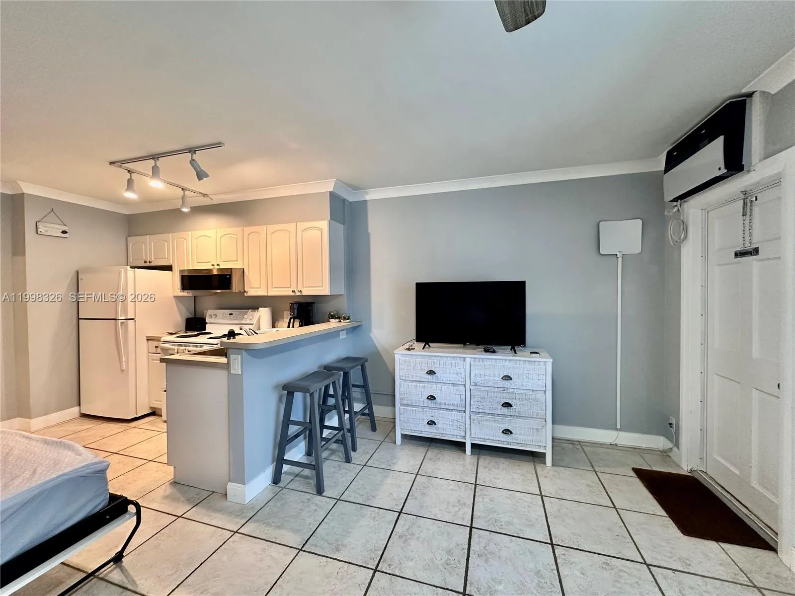 1480 S Ocean Blvd 104, Lauderdale By The Sea, Flor, Lauderdale By The Sea, Florida 33062, ,1 BathroomBathrooms,Residential Lease,For Rent,1480 S Ocean Blvd 104, Lauderdale By The Sea, Flor,A11998326