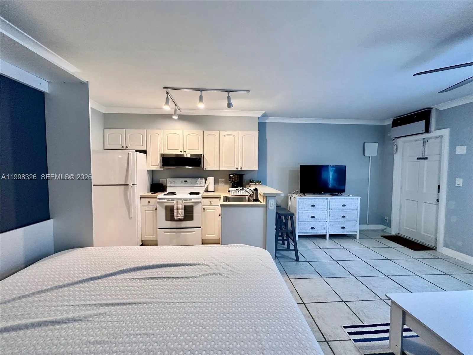 1480 S Ocean Blvd 104, Lauderdale By The Sea, Flor, Lauderdale By The Sea, Florida 33062, ,1 BathroomBathrooms,Residential Lease,For Rent,1480 S Ocean Blvd 104, Lauderdale By The Sea, Flor,A11998326