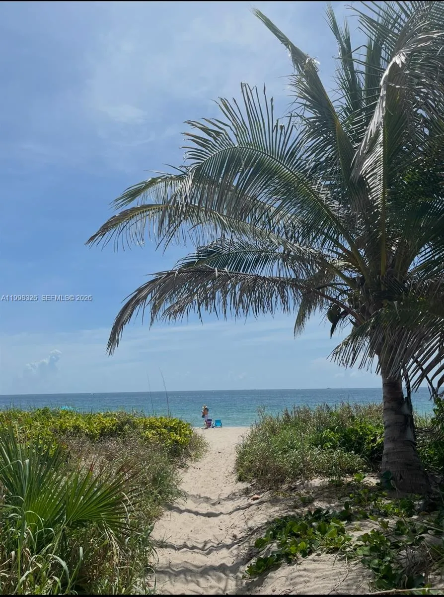 1480 S Ocean Blvd 104, Lauderdale By The Sea, Flor, Lauderdale By The Sea, Florida 33062, ,1 BathroomBathrooms,Residential Lease,For Rent,1480 S Ocean Blvd 104, Lauderdale By The Sea, Flor,A11998326