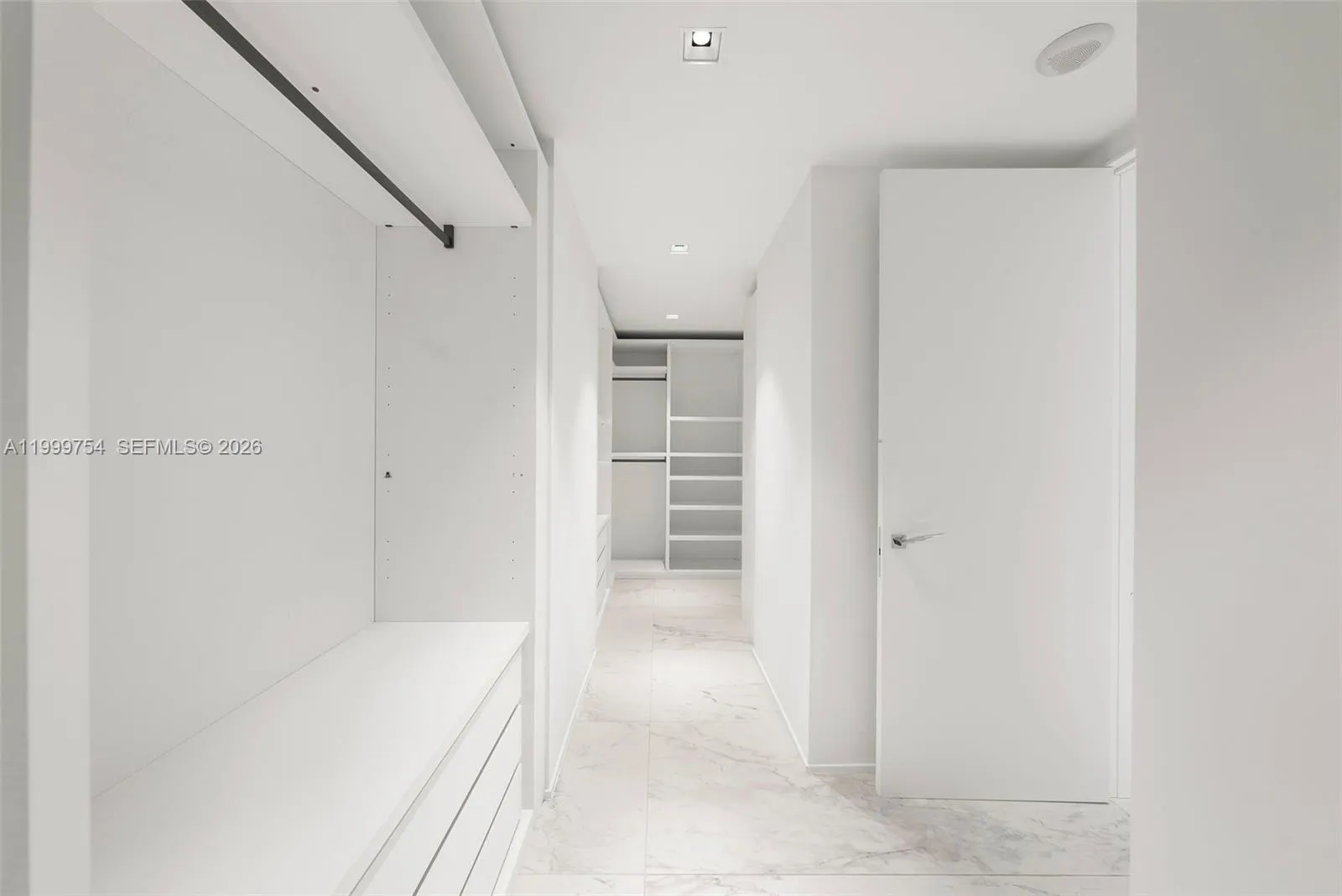 1000 Biscayne Blvd 1201, Miami, Florida 33132, Miami, Florida 33132, 6 Bedrooms Bedrooms, ,6 BathroomsBathrooms,Residential Lease,For Rent,1000 Biscayne Blvd 1201, Miami, Florida 33132,A11999754