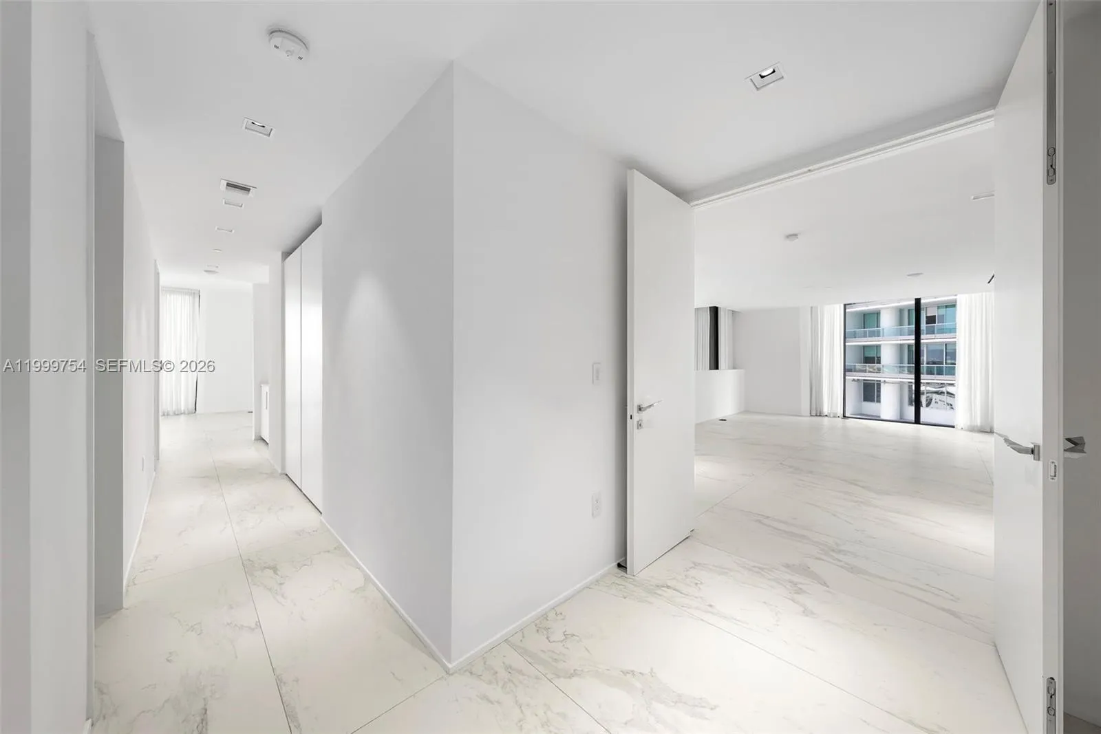 1000 Biscayne Blvd 1201, Miami, Florida 33132, Miami, Florida 33132, 6 Bedrooms Bedrooms, ,6 BathroomsBathrooms,Residential Lease,For Rent,1000 Biscayne Blvd 1201, Miami, Florida 33132,A11999754