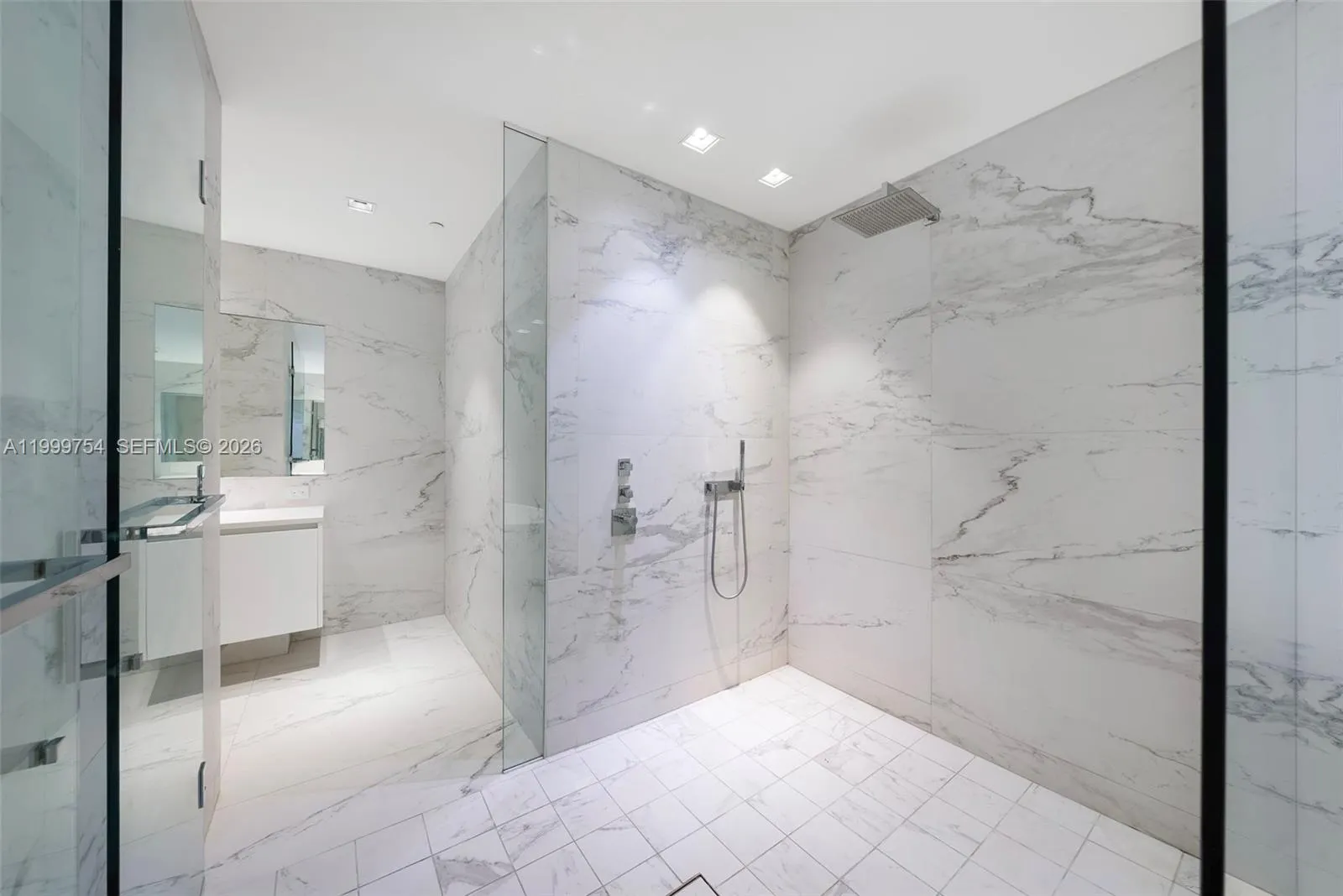 1000 Biscayne Blvd 1201, Miami, Florida 33132, Miami, Florida 33132, 6 Bedrooms Bedrooms, ,6 BathroomsBathrooms,Residential Lease,For Rent,1000 Biscayne Blvd 1201, Miami, Florida 33132,A11999754