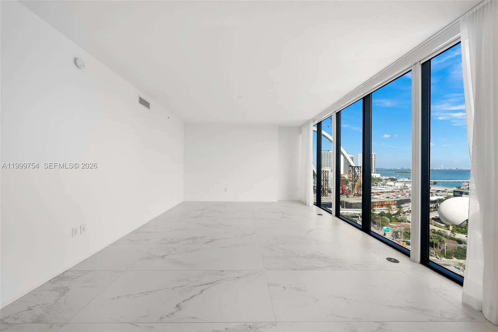 1000 Biscayne Blvd 1201, Miami, Florida 33132, Miami, Florida 33132, 6 Bedrooms Bedrooms, ,6 BathroomsBathrooms,Residential Lease,For Rent,1000 Biscayne Blvd 1201, Miami, Florida 33132,A11999754