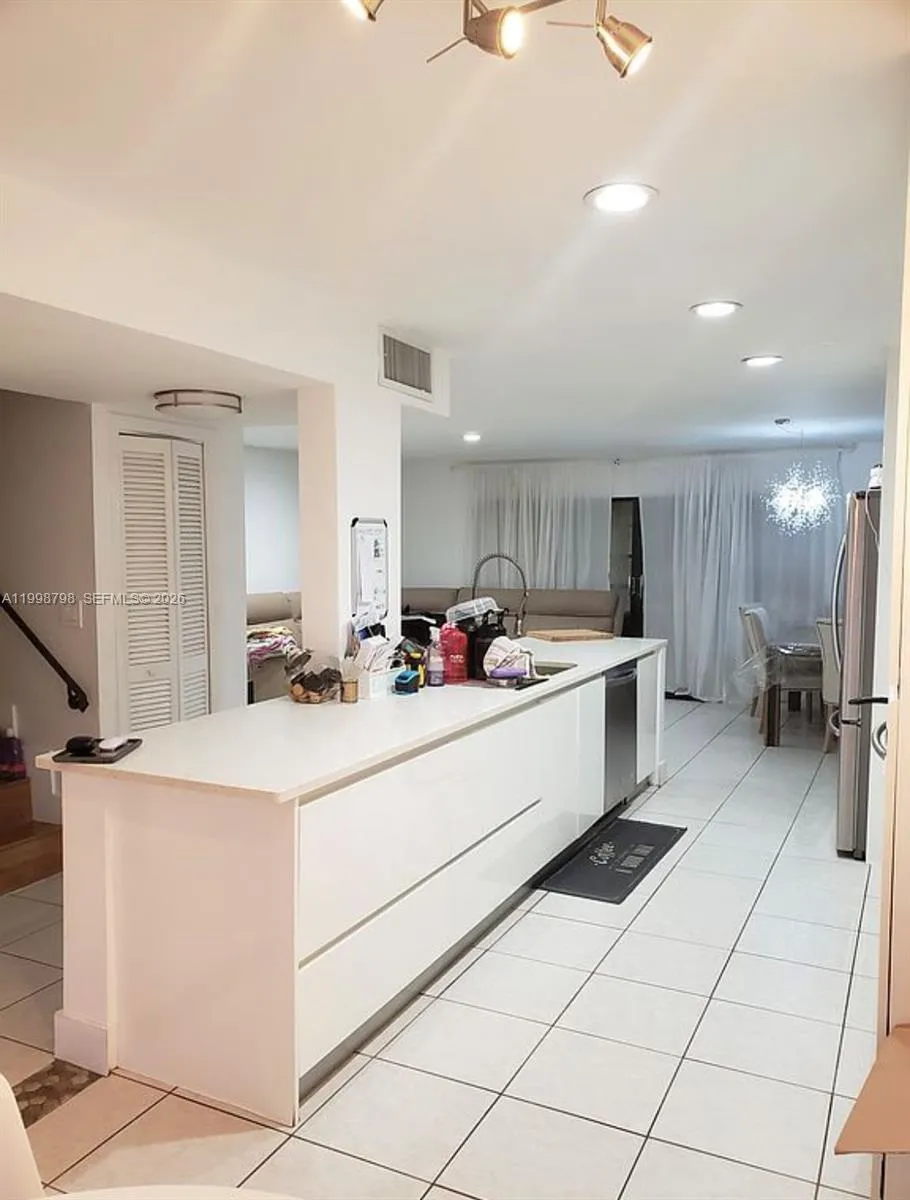 3301 Raleigh St 4a, Hollywood, Florida 33021, Hollywood, Florida 33021, 4 Bedrooms Bedrooms, ,2 BathroomsBathrooms,Residential,For Sale,3301 Raleigh St 4a, Hollywood, Florida 33021,A11998798