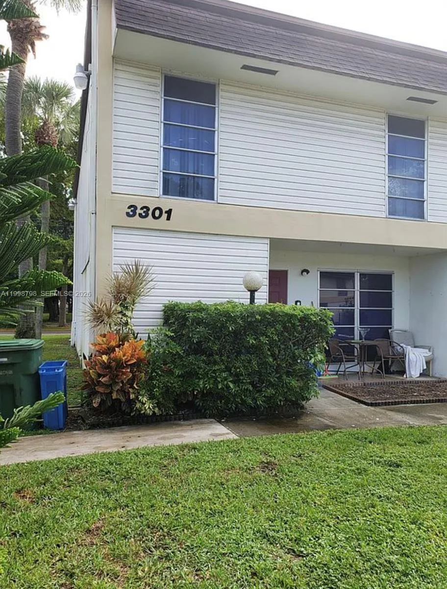 3301 Raleigh St 4a, Hollywood, Florida 33021, Hollywood, Florida 33021, 4 Bedrooms Bedrooms, ,2 BathroomsBathrooms,Residential,For Sale,3301 Raleigh St 4a, Hollywood, Florida 33021,A11998798