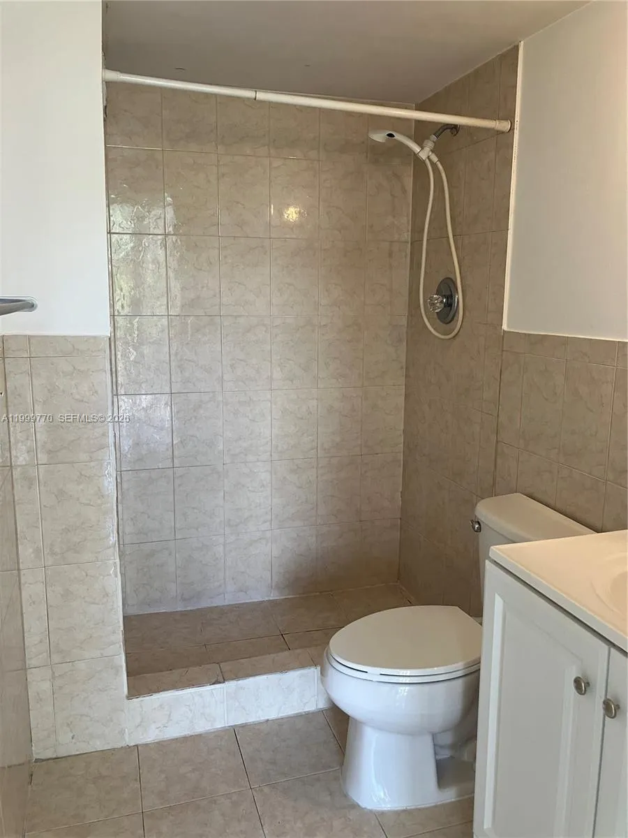 17021 N Bay Rd 409, Sunny Isles Beach, Florida 331, Sunny Isles Beach, Florida 33160, 2 Bedrooms Bedrooms, ,2 BathroomsBathrooms,Residential Lease,For Rent,17021 N Bay Rd 409, Sunny Isles Beach, Florida 331,A11999770