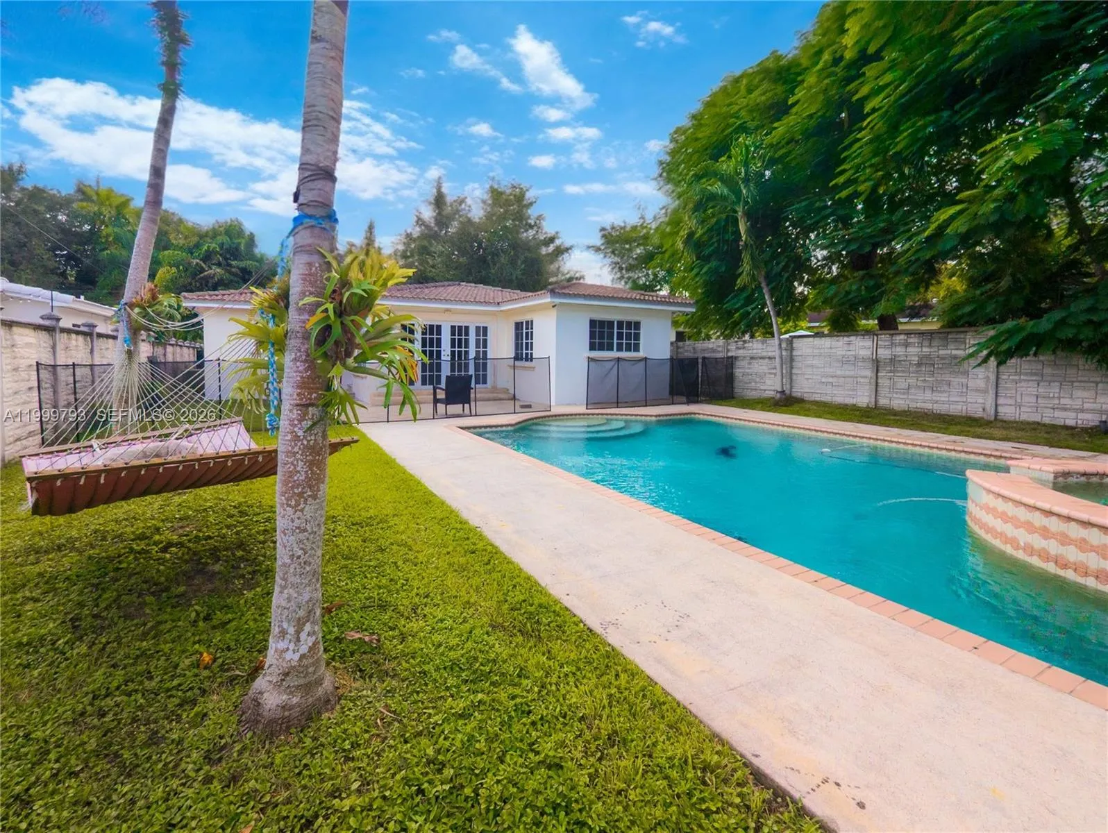 5781 Sw 25th St, Miami, Florida 33155, Miami, Florida 33155, 3 Bedrooms Bedrooms, ,2 BathroomsBathrooms,Residential Lease,For Rent,5781 Sw 25th St, Miami, Florida 33155,A11999793