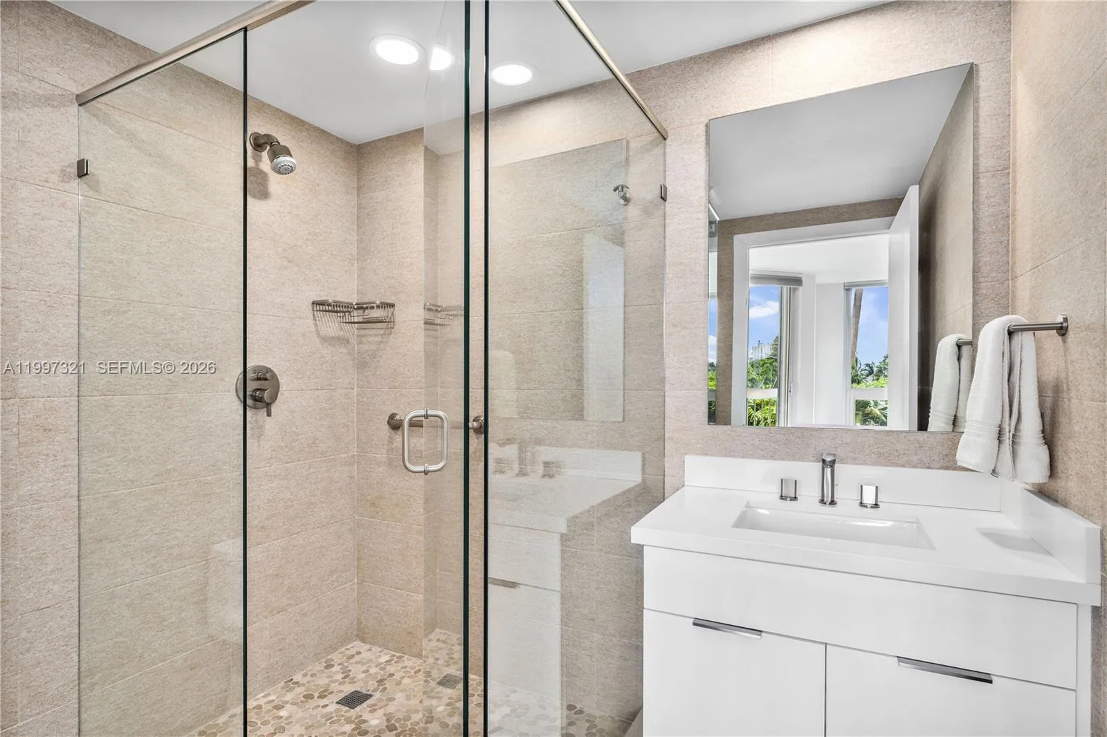791 Crandon Blvd 405, Key Biscayne, Florida 33149, Key Biscayne, Florida 33149, 3 Bedrooms Bedrooms, ,4 BathroomsBathrooms,Residential,For Sale,791 Crandon Blvd 405, Key Biscayne, Florida 33149,A11997321