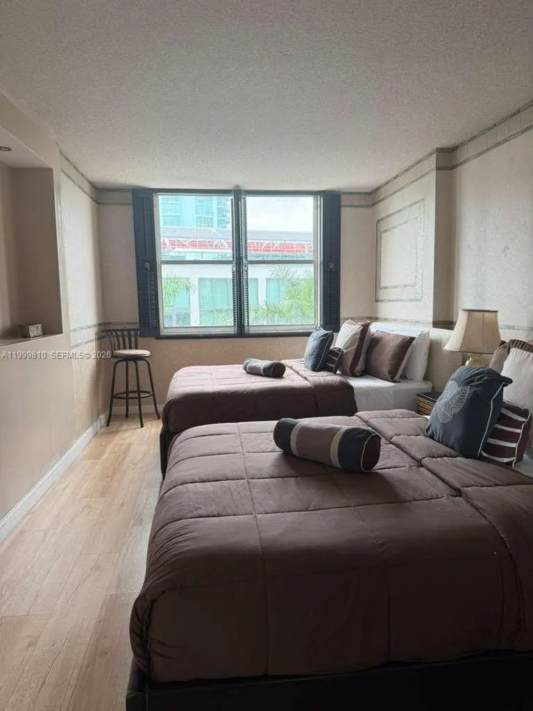 Miami Beach, Florida 33140, 2 Bedrooms Bedrooms, ,2 BathroomsBathrooms,Residential Lease,For Rent,A11999810