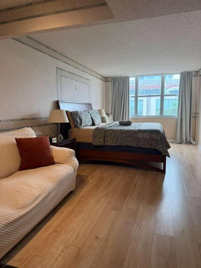 Miami Beach, Florida 33140, 2 Bedrooms Bedrooms, ,2 BathroomsBathrooms,Residential Lease,For Rent,A11999810