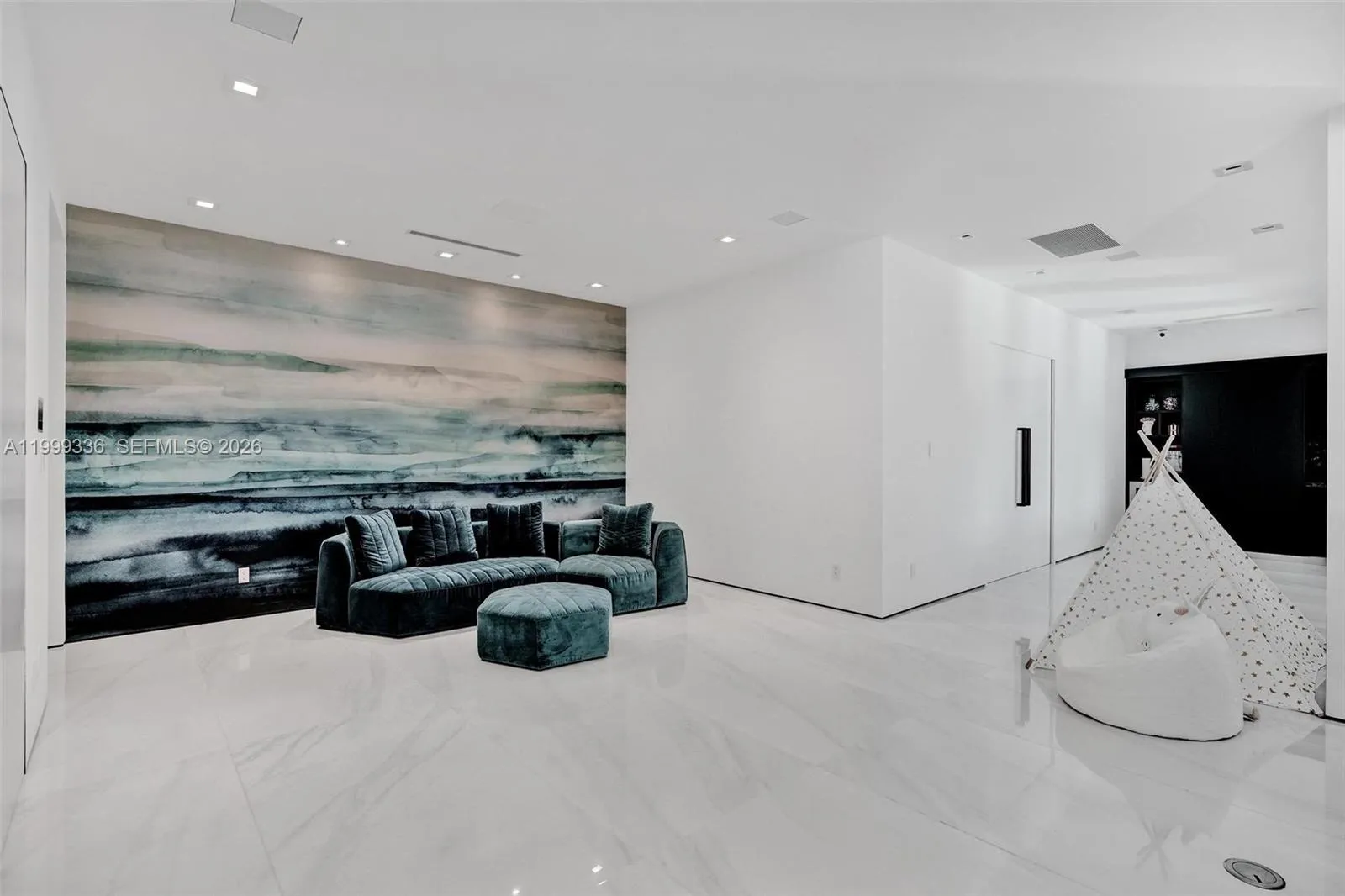 17811 Sw 58th St, Southwest Ranches, Florida 33331, Southwest Ranches, Florida 33331, 6 Bedrooms Bedrooms, ,8 BathroomsBathrooms,Residential,For Sale,17811 Sw 58th St, Southwest Ranches, Florida 33331,A11999336