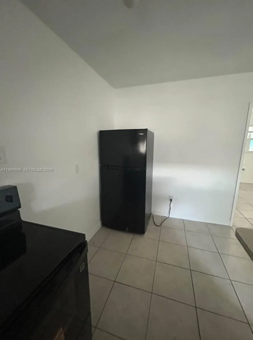 1119 Ne 15th St 6, Fort Lauderdale, Florida 33304, Fort Lauderdale, Florida 33304, 1 Bedroom Bedrooms, ,1 BathroomBathrooms,Residential Lease,For Rent,1119 Ne 15th St 6, Fort Lauderdale, Florida 33304,A11999866