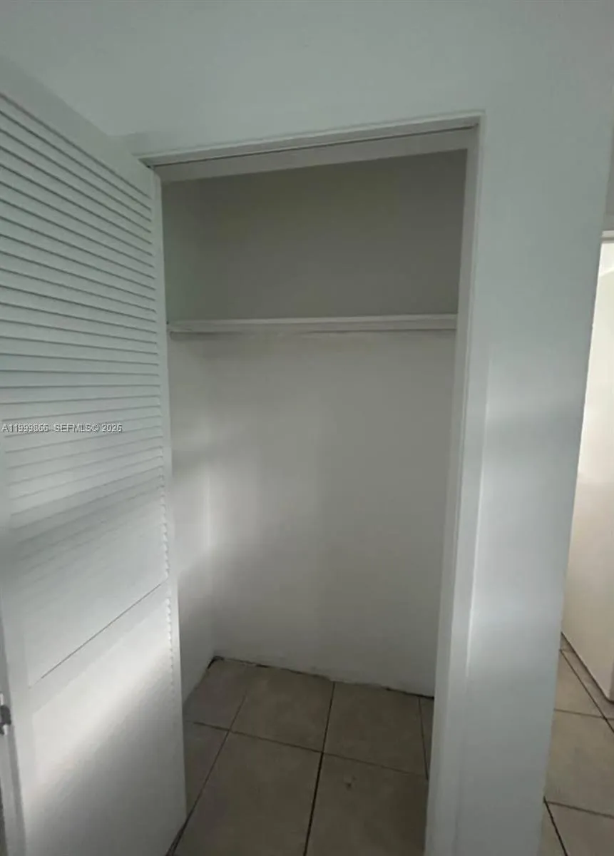 1119 Ne 15th St 6, Fort Lauderdale, Florida 33304, Fort Lauderdale, Florida 33304, 1 Bedroom Bedrooms, ,1 BathroomBathrooms,Residential Lease,For Rent,1119 Ne 15th St 6, Fort Lauderdale, Florida 33304,A11999866