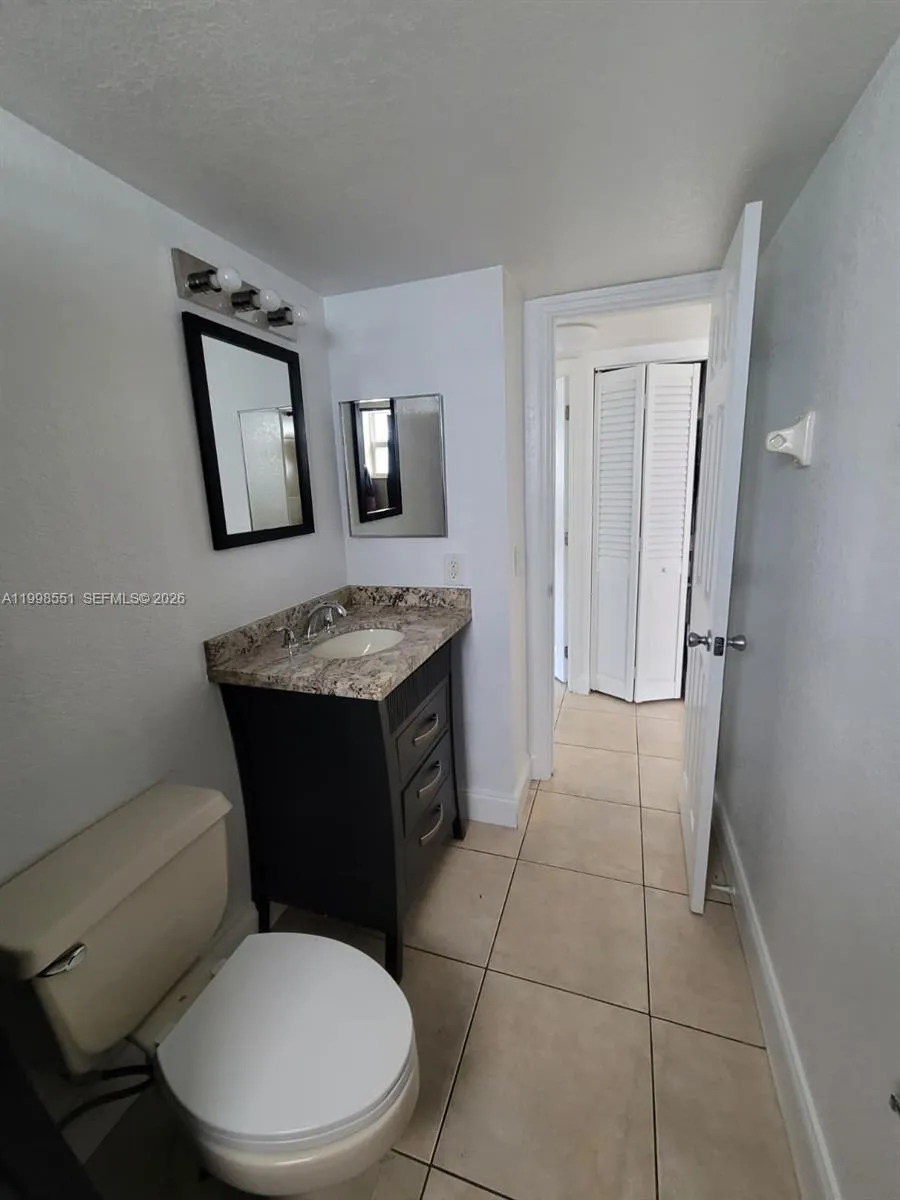 241 Se 9th Ave 104, Pompano Beach, Florida 33060, Pompano Beach, Florida 33060, 2 Bedrooms Bedrooms, ,2 BathroomsBathrooms,Residential,For Sale,241 Se 9th Ave 104, Pompano Beach, Florida 33060,A11998551