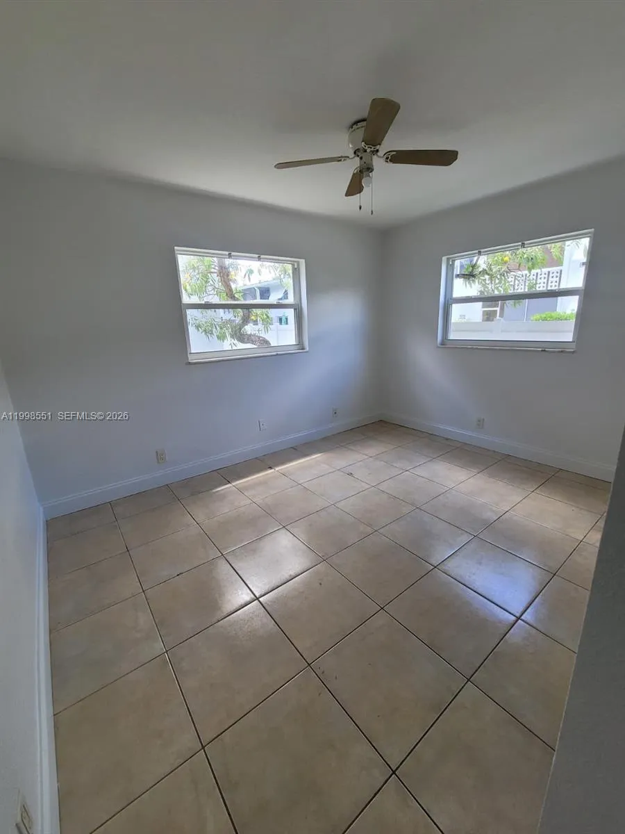 241 Se 9th Ave 104, Pompano Beach, Florida 33060, Pompano Beach, Florida 33060, 2 Bedrooms Bedrooms, ,2 BathroomsBathrooms,Residential,For Sale,241 Se 9th Ave 104, Pompano Beach, Florida 33060,A11998551