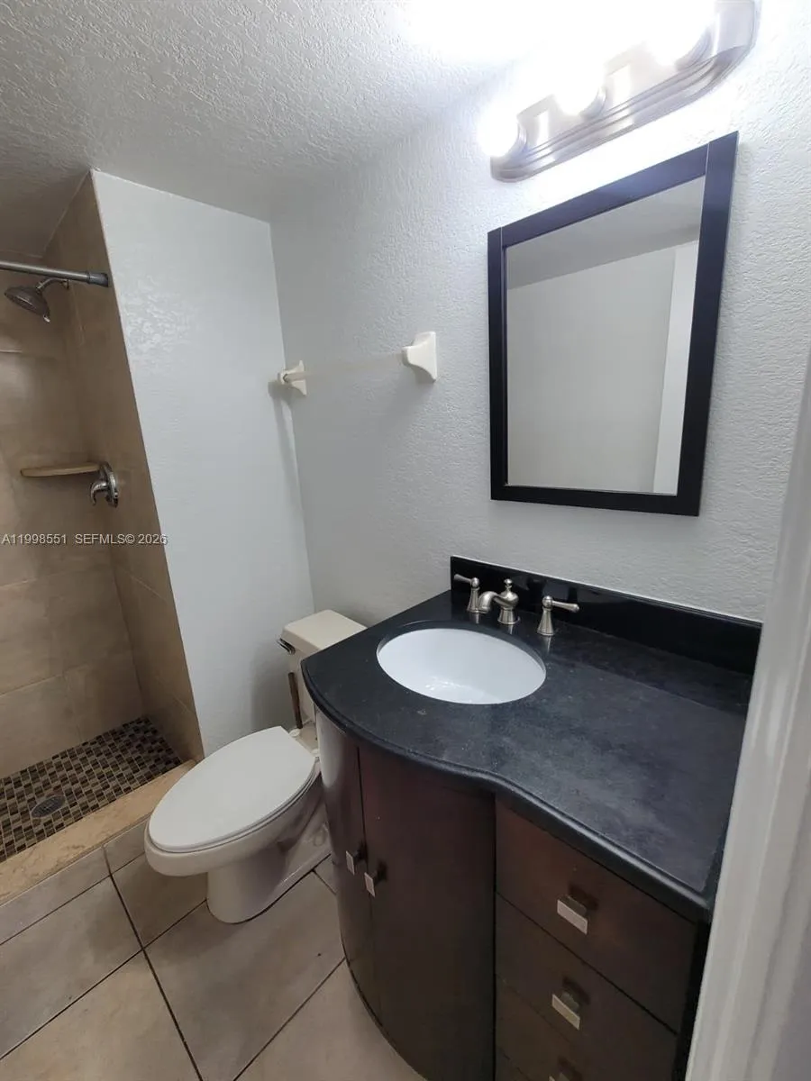 241 Se 9th Ave 104, Pompano Beach, Florida 33060, Pompano Beach, Florida 33060, 2 Bedrooms Bedrooms, ,2 BathroomsBathrooms,Residential,For Sale,241 Se 9th Ave 104, Pompano Beach, Florida 33060,A11998551