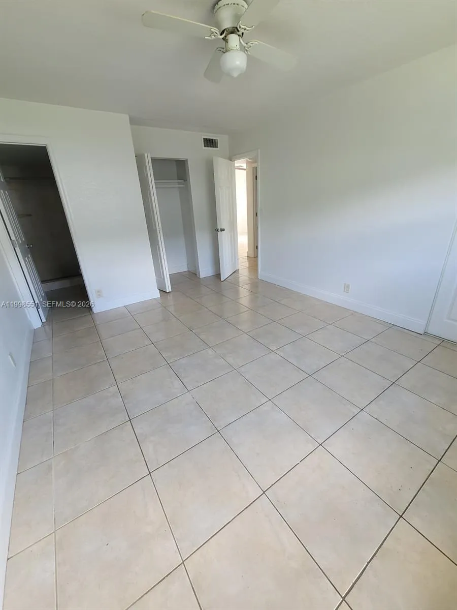 241 Se 9th Ave 104, Pompano Beach, Florida 33060, Pompano Beach, Florida 33060, 2 Bedrooms Bedrooms, ,2 BathroomsBathrooms,Residential,For Sale,241 Se 9th Ave 104, Pompano Beach, Florida 33060,A11998551