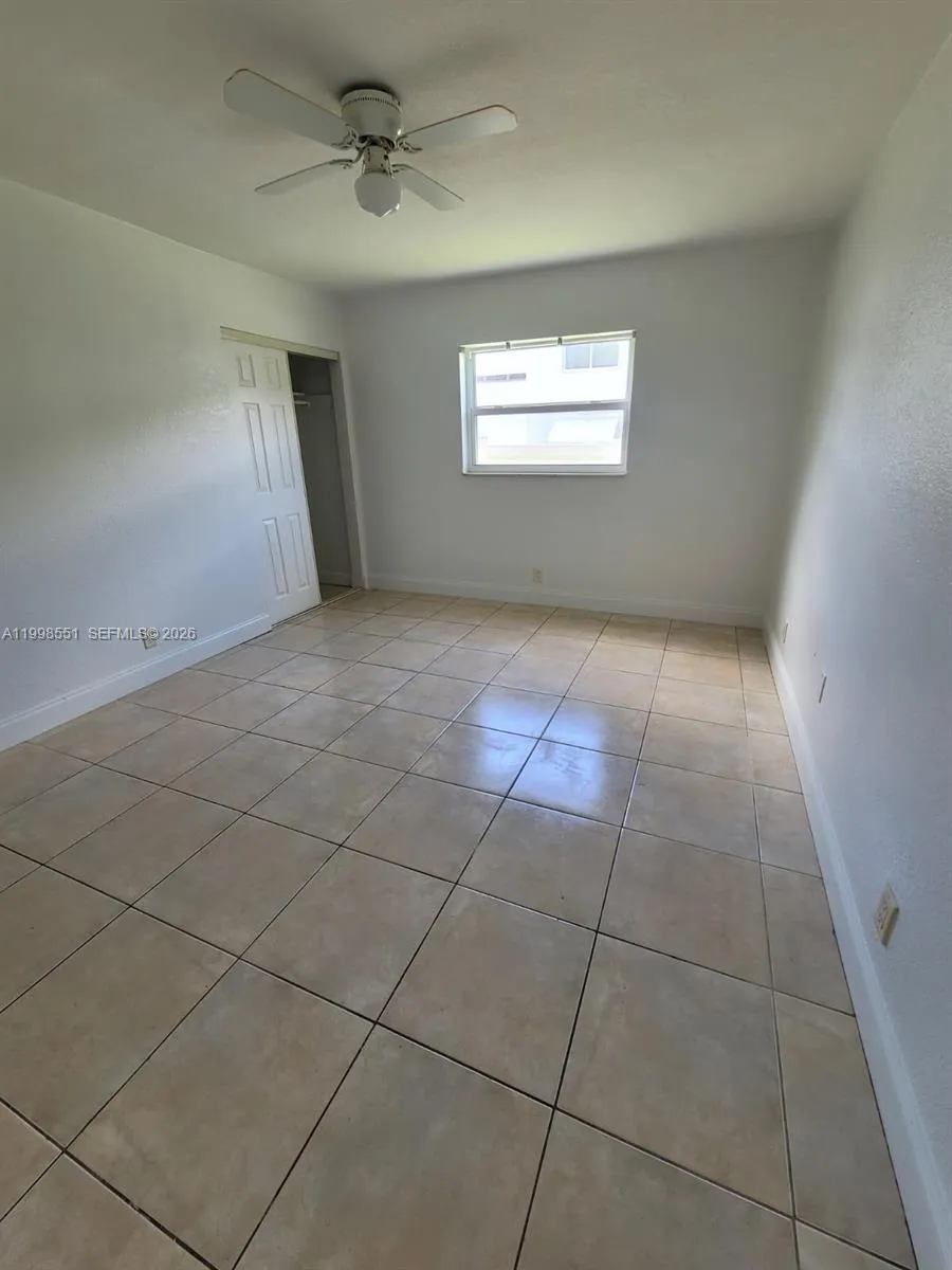 241 Se 9th Ave 104, Pompano Beach, Florida 33060, Pompano Beach, Florida 33060, 2 Bedrooms Bedrooms, ,2 BathroomsBathrooms,Residential,For Sale,241 Se 9th Ave 104, Pompano Beach, Florida 33060,A11998551