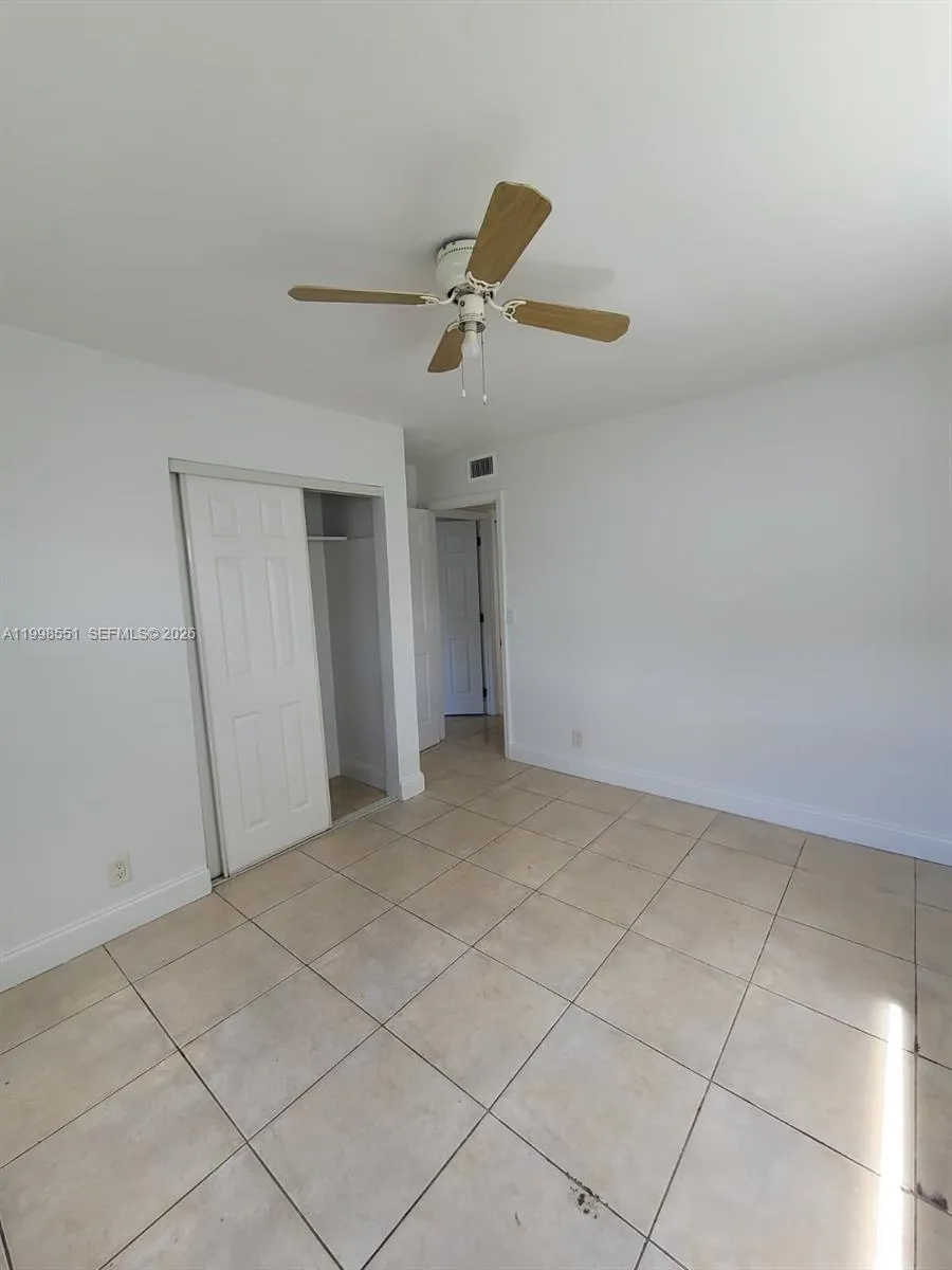241 Se 9th Ave 104, Pompano Beach, Florida 33060, Pompano Beach, Florida 33060, 2 Bedrooms Bedrooms, ,2 BathroomsBathrooms,Residential,For Sale,241 Se 9th Ave 104, Pompano Beach, Florida 33060,A11998551