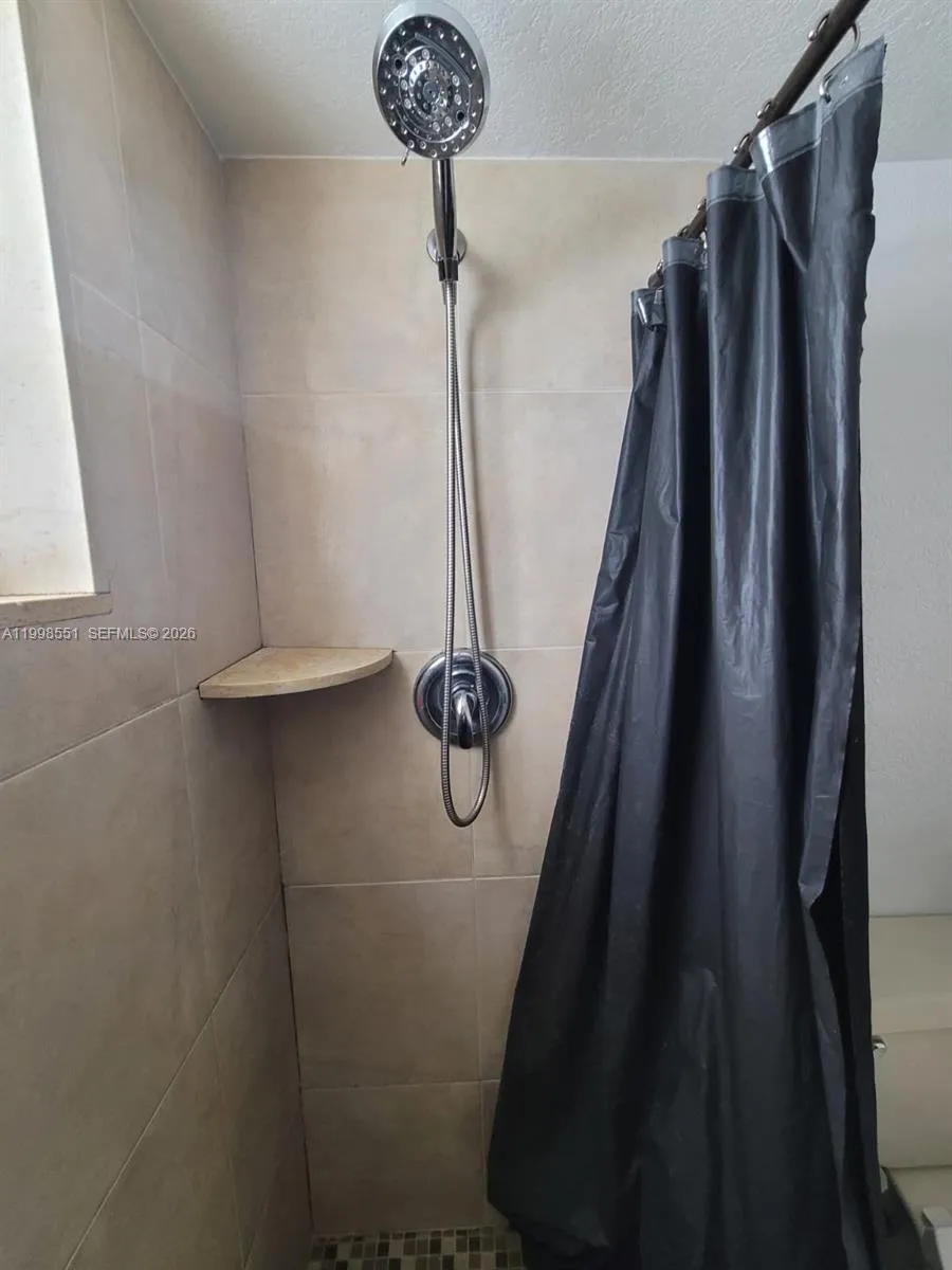 241 Se 9th Ave 104, Pompano Beach, Florida 33060, Pompano Beach, Florida 33060, 2 Bedrooms Bedrooms, ,2 BathroomsBathrooms,Residential,For Sale,241 Se 9th Ave 104, Pompano Beach, Florida 33060,A11998551