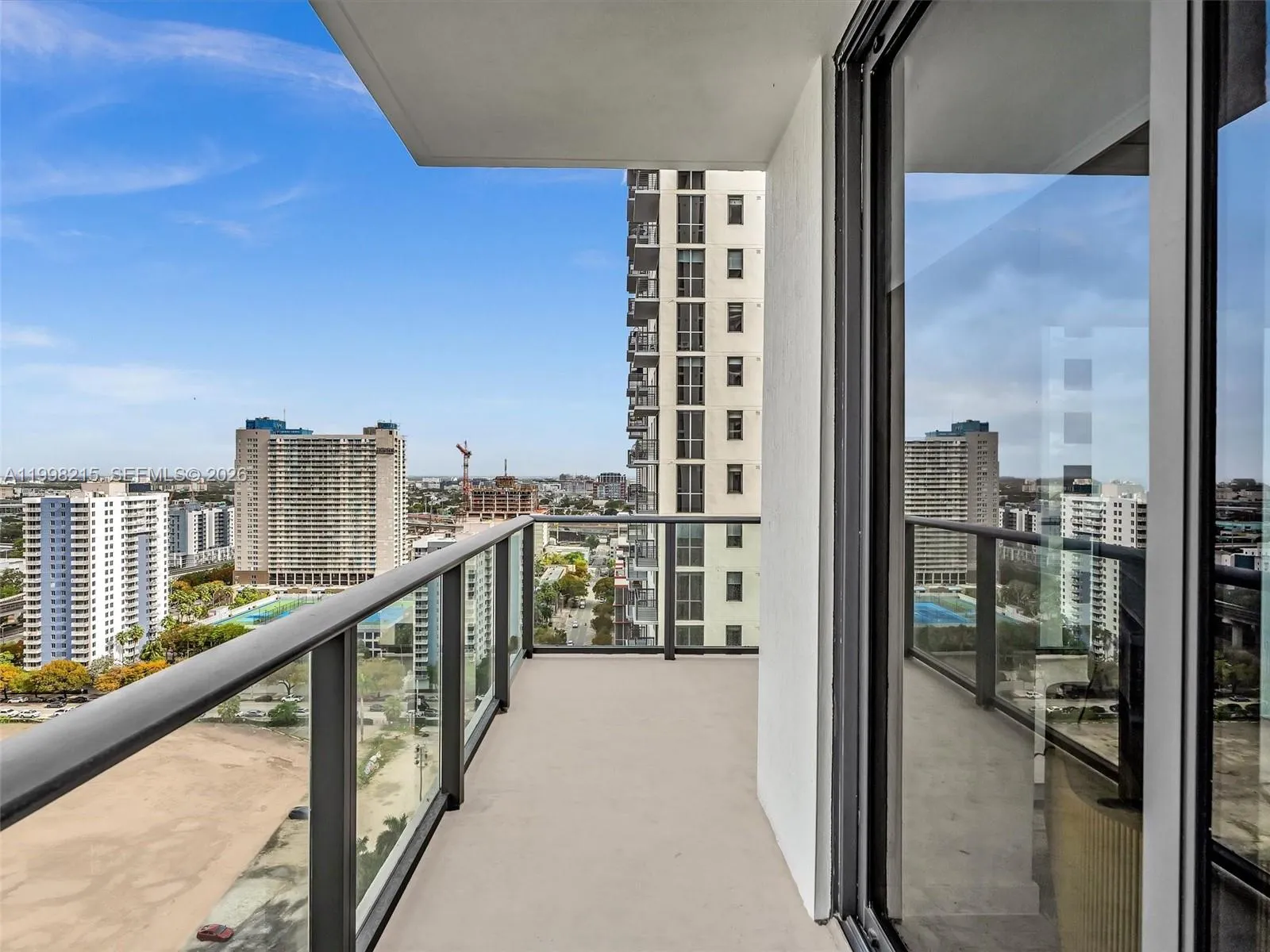 11 Ne 6th Street 2214, Miami, Florida 33132, Miami, Florida 33132, 2 Bedrooms Bedrooms, ,2 BathroomsBathrooms,Residential,For Sale,11 Ne 6th Street 2214, Miami, Florida 33132,A11998215