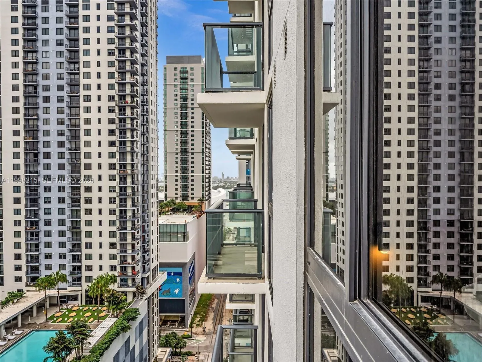 11 Ne 6th Street 2214, Miami, Florida 33132, Miami, Florida 33132, 2 Bedrooms Bedrooms, ,2 BathroomsBathrooms,Residential,For Sale,11 Ne 6th Street 2214, Miami, Florida 33132,A11998215