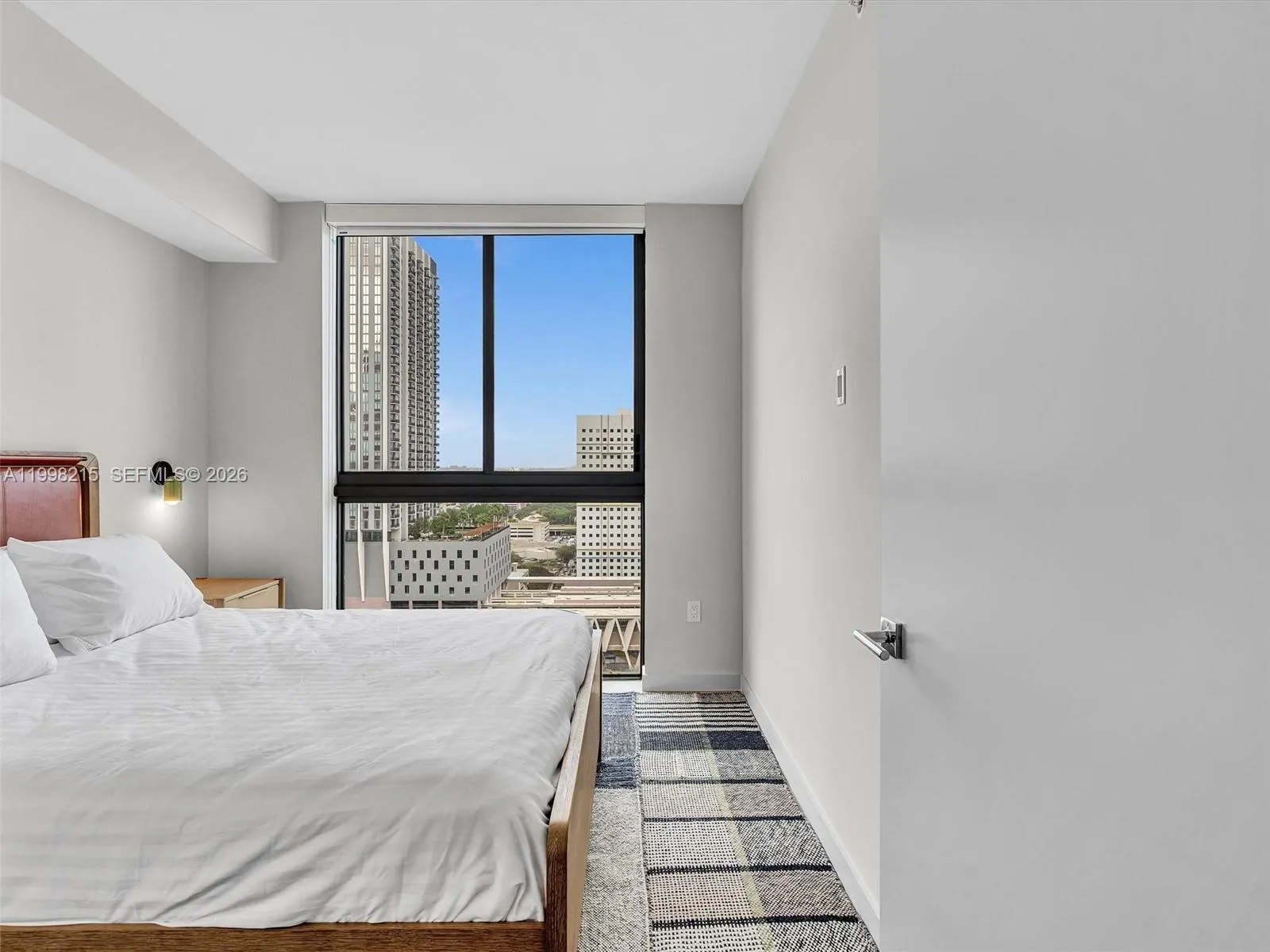 11 Ne 6th Street 2214, Miami, Florida 33132, Miami, Florida 33132, 2 Bedrooms Bedrooms, ,2 BathroomsBathrooms,Residential,For Sale,11 Ne 6th Street 2214, Miami, Florida 33132,A11998215