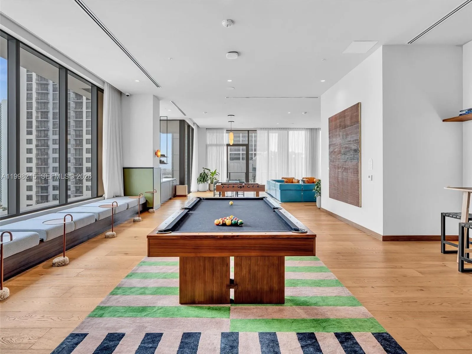 11 Ne 6th Street 2214, Miami, Florida 33132, Miami, Florida 33132, 2 Bedrooms Bedrooms, ,2 BathroomsBathrooms,Residential,For Sale,11 Ne 6th Street 2214, Miami, Florida 33132,A11998215