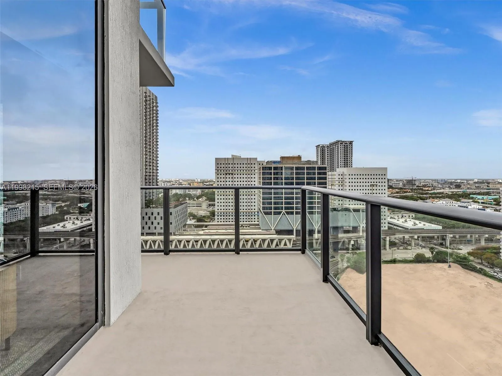 11 Ne 6th Street 2214, Miami, Florida 33132, Miami, Florida 33132, 2 Bedrooms Bedrooms, ,2 BathroomsBathrooms,Residential,For Sale,11 Ne 6th Street 2214, Miami, Florida 33132,A11998215