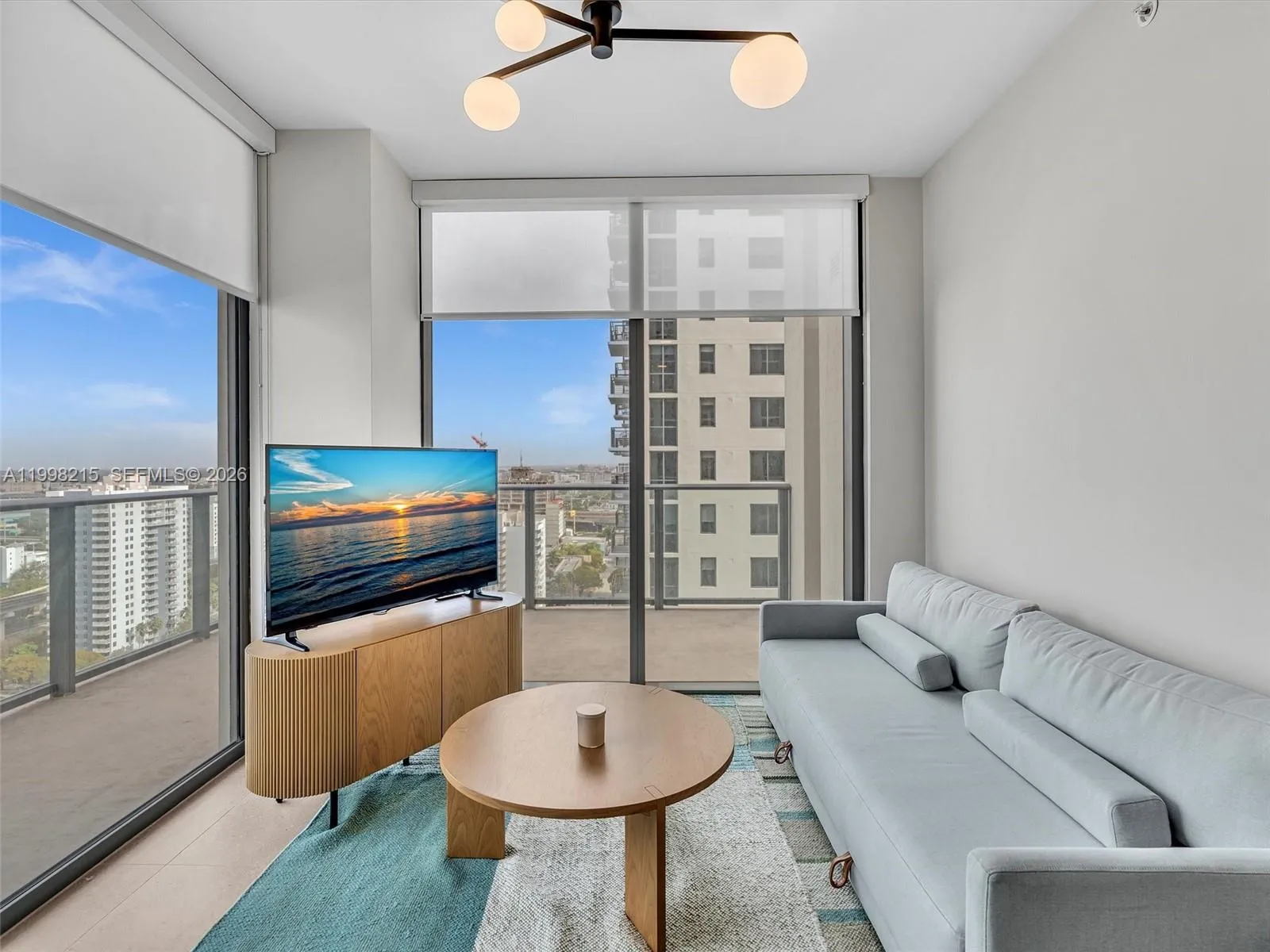 11 Ne 6th Street 2214, Miami, Florida 33132, Miami, Florida 33132, 2 Bedrooms Bedrooms, ,2 BathroomsBathrooms,Residential,For Sale,11 Ne 6th Street 2214, Miami, Florida 33132,A11998215