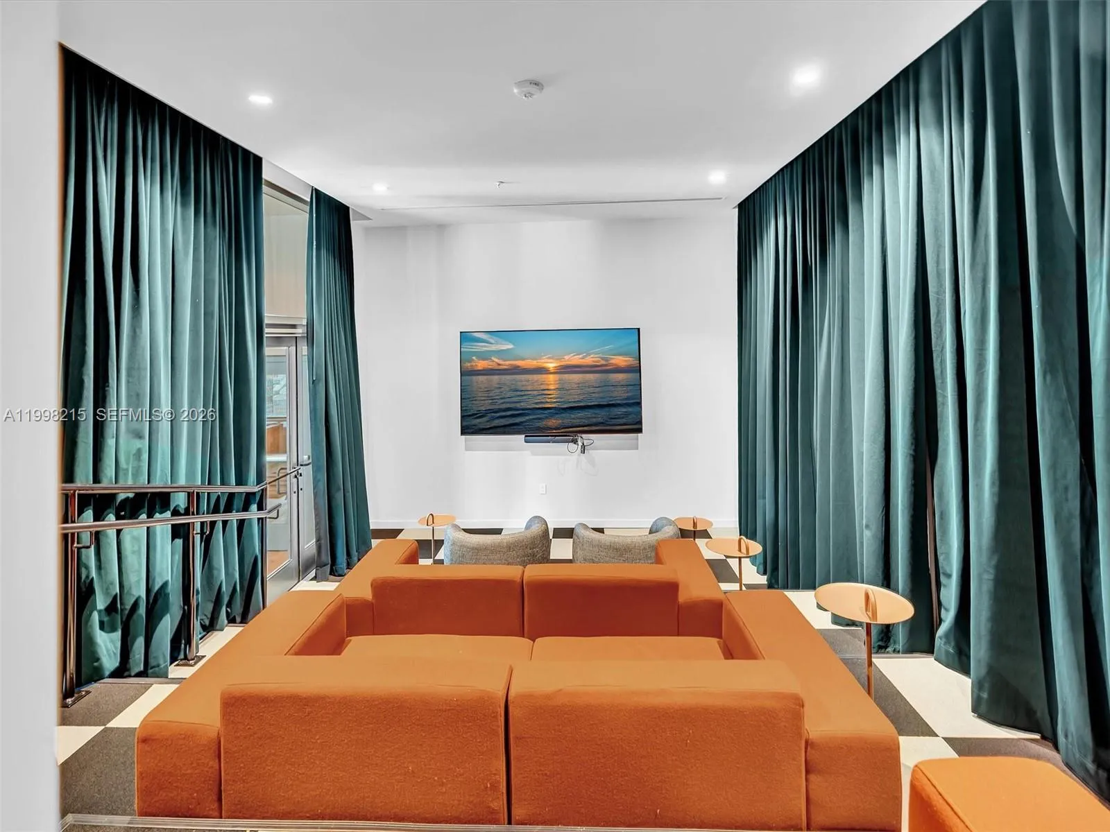 11 Ne 6th Street 2214, Miami, Florida 33132, Miami, Florida 33132, 2 Bedrooms Bedrooms, ,2 BathroomsBathrooms,Residential,For Sale,11 Ne 6th Street 2214, Miami, Florida 33132,A11998215