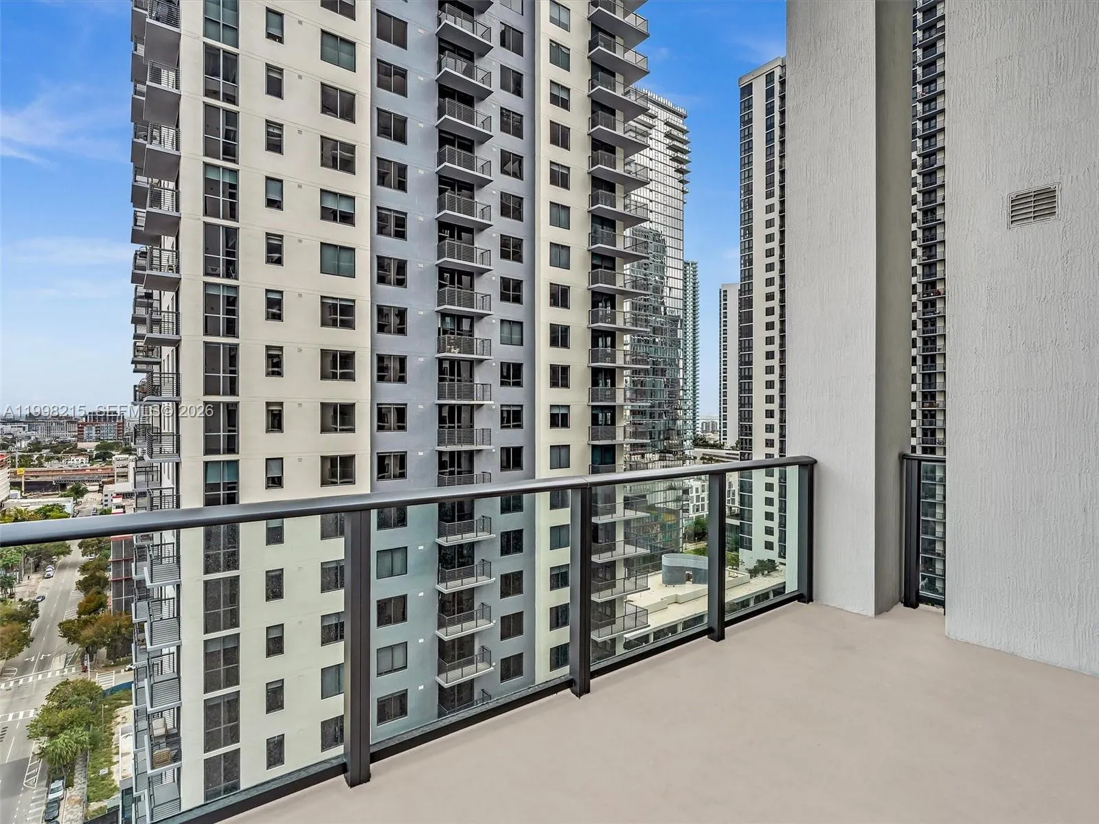 11 Ne 6th Street 2214, Miami, Florida 33132, Miami, Florida 33132, 2 Bedrooms Bedrooms, ,2 BathroomsBathrooms,Residential,For Sale,11 Ne 6th Street 2214, Miami, Florida 33132,A11998215
