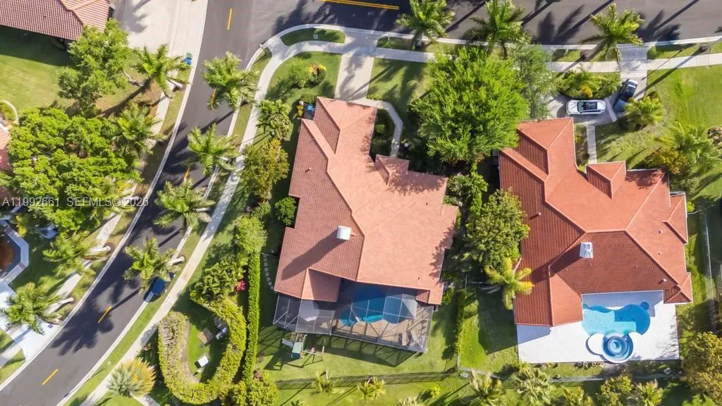 343 Coconut Cir, Weston, Florida 33326, Weston, Florida 33326, 5 Bedrooms Bedrooms, ,4 BathroomsBathrooms,Residential,For Sale,343 Coconut Cir, Weston, Florida 33326,A11992661