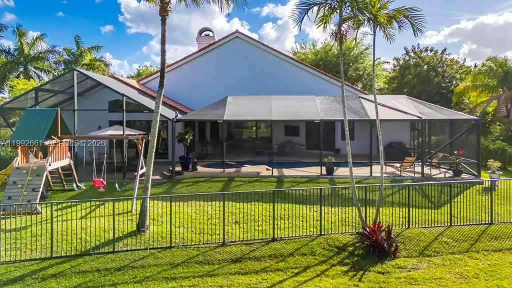 343 Coconut Cir, Weston, Florida 33326, Weston, Florida 33326, 5 Bedrooms Bedrooms, ,4 BathroomsBathrooms,Residential,For Sale,343 Coconut Cir, Weston, Florida 33326,A11992661