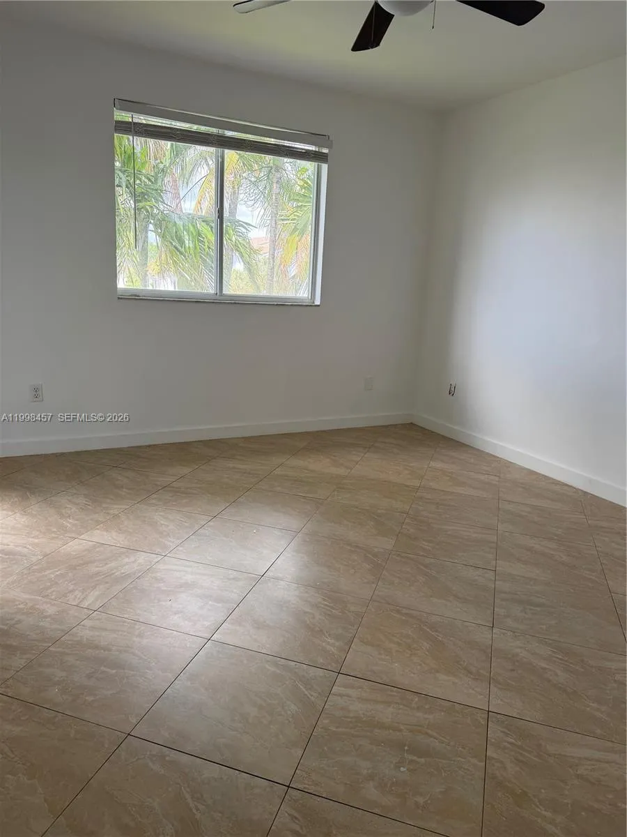 2640 S University Dr 308, Davie, Florida 33328, Davie, Florida 33328, 2 Bedrooms Bedrooms, ,2 BathroomsBathrooms,Residential Lease,For Rent,2640 S University Dr 308, Davie, Florida 33328,A11998457