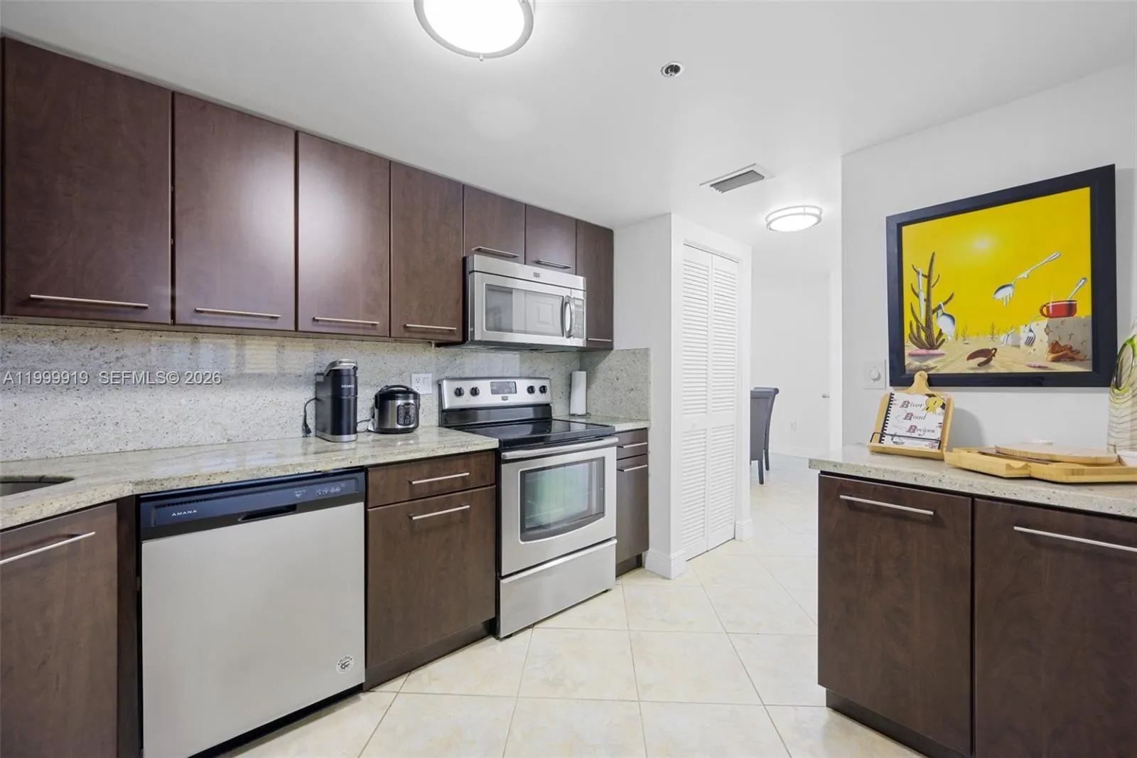 8888 Collins Ave 105, Surfside, Florida 33154, Surfside, Florida 33154, 1 Bedroom Bedrooms, ,1 BathroomBathrooms,Residential Lease,For Rent,8888 Collins Ave 105, Surfside, Florida 33154,A11999919