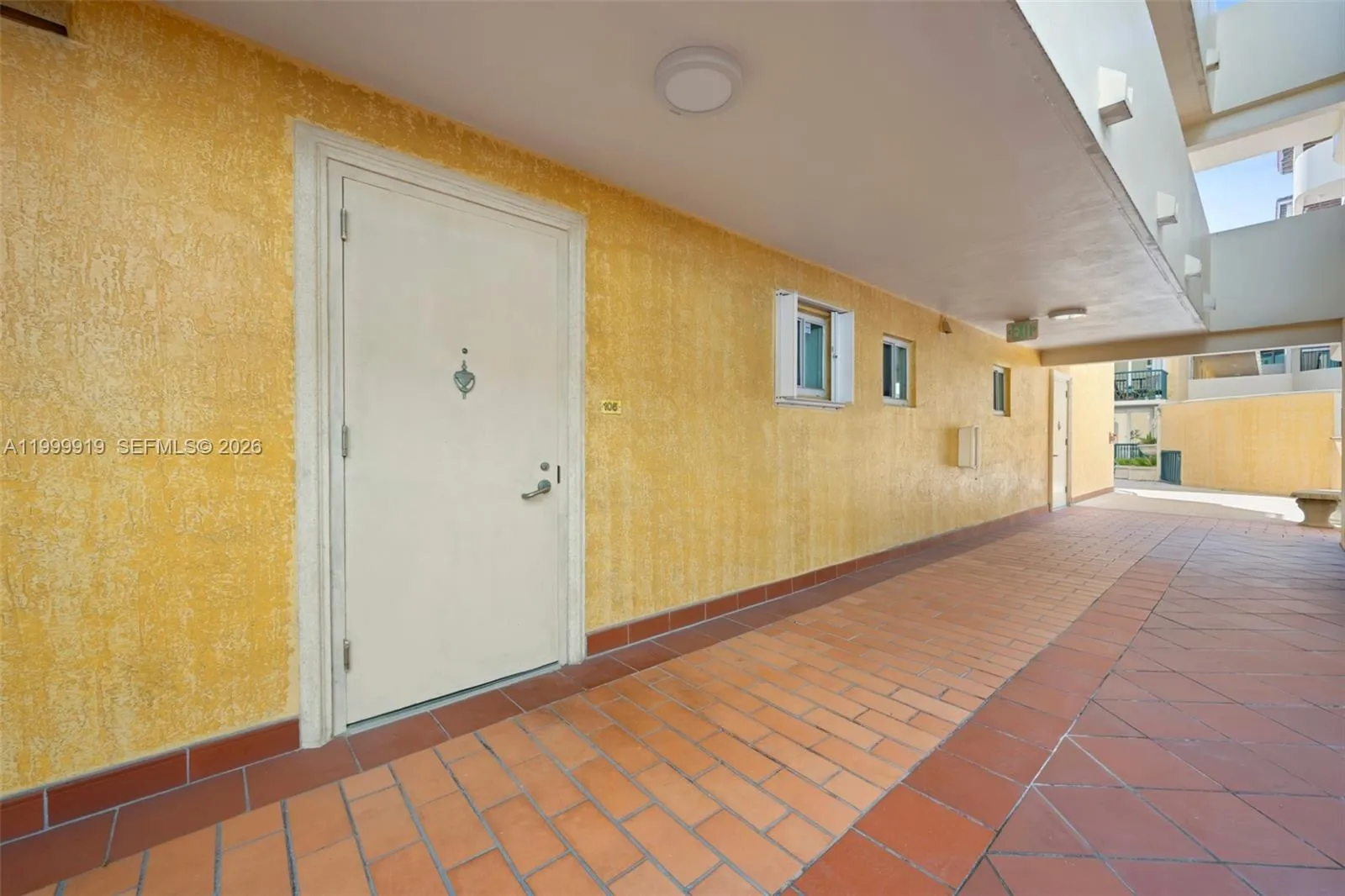 8888 Collins Ave 105, Surfside, Florida 33154, Surfside, Florida 33154, 1 Bedroom Bedrooms, ,1 BathroomBathrooms,Residential Lease,For Rent,8888 Collins Ave 105, Surfside, Florida 33154,A11999919