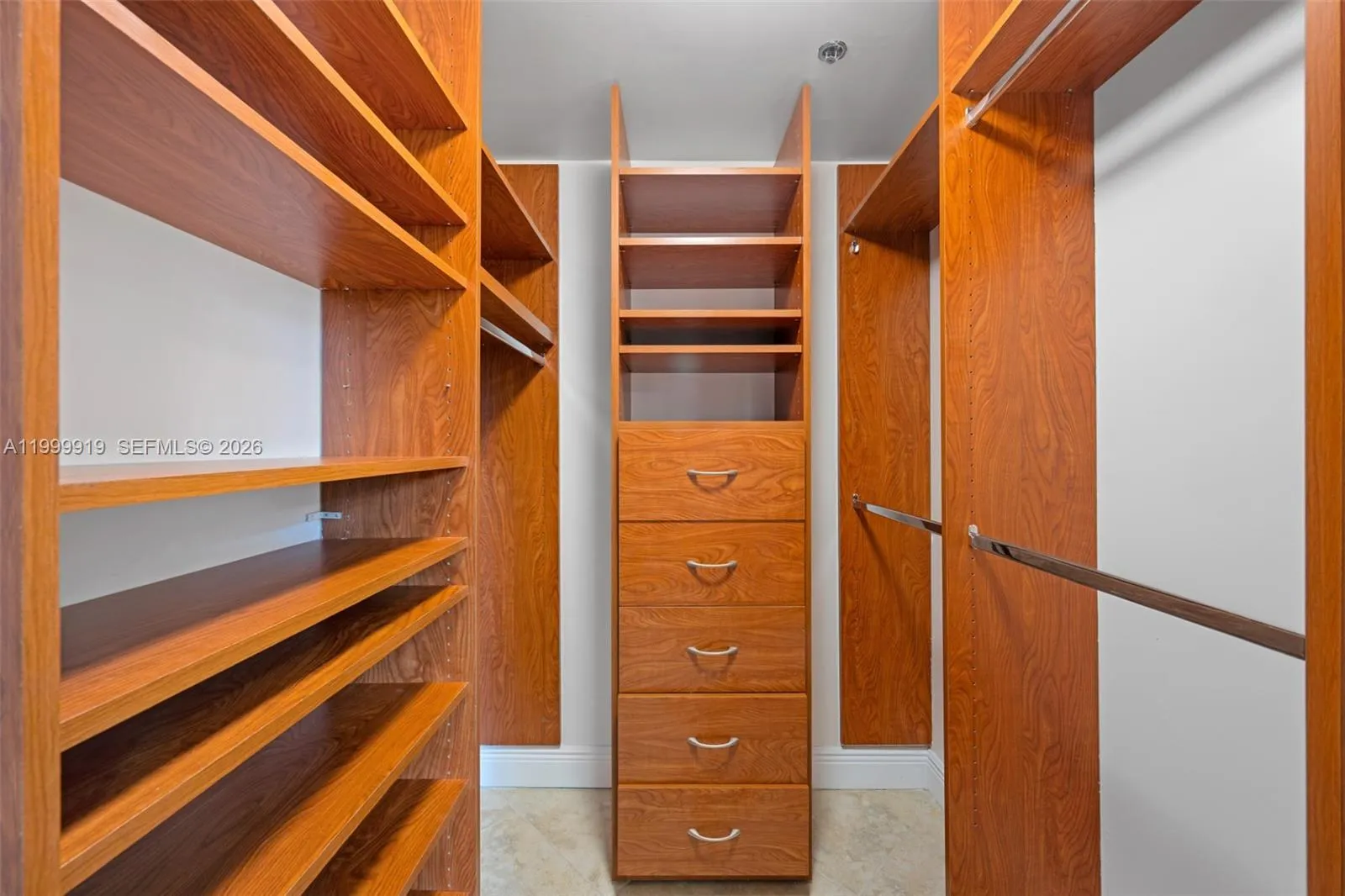 8888 Collins Ave 105, Surfside, Florida 33154, Surfside, Florida 33154, 1 Bedroom Bedrooms, ,1 BathroomBathrooms,Residential Lease,For Rent,8888 Collins Ave 105, Surfside, Florida 33154,A11999919