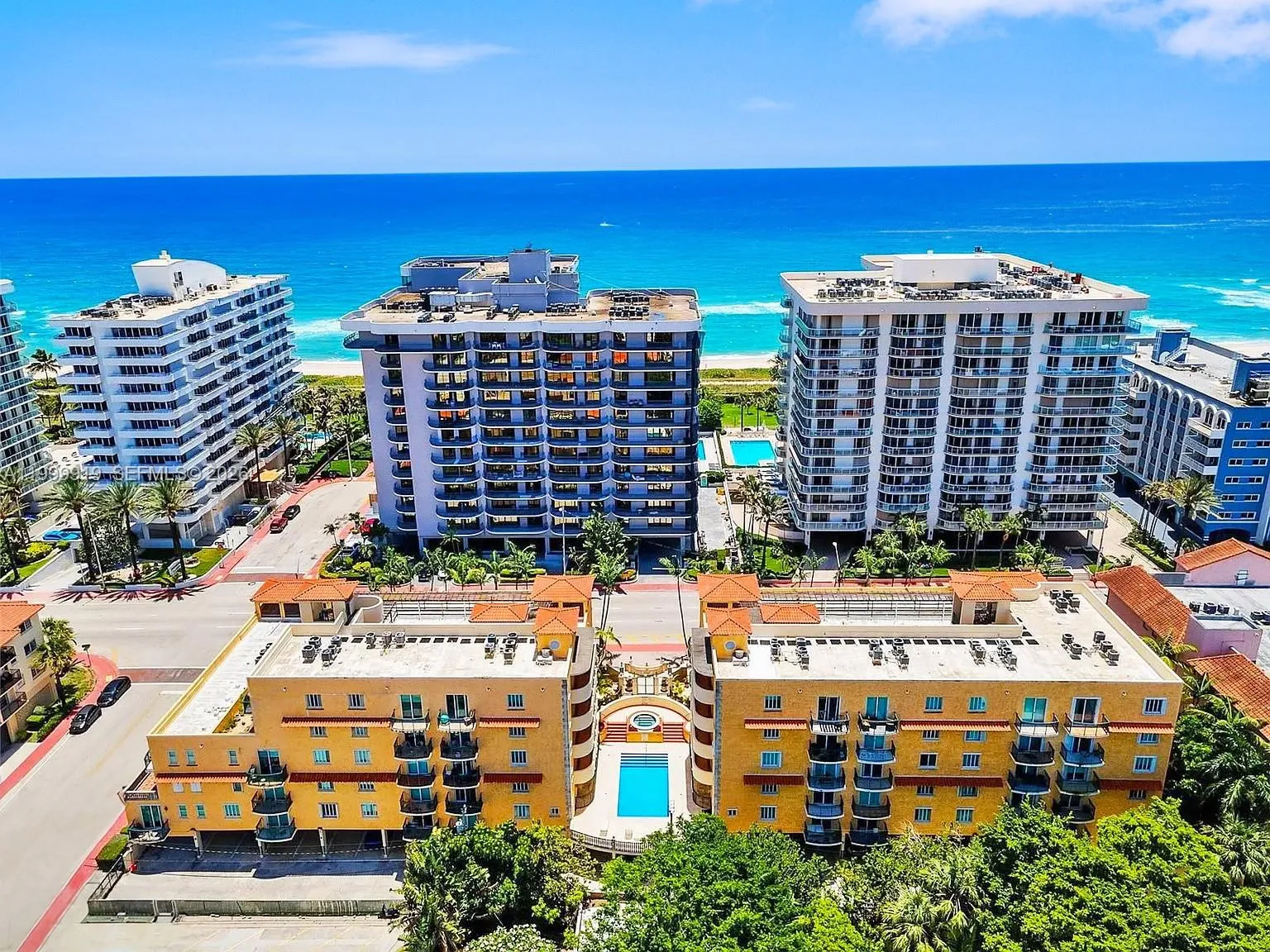 8888 Collins Ave 105, Surfside, Florida 33154, Surfside, Florida 33154, 1 Bedroom Bedrooms, ,1 BathroomBathrooms,Residential Lease,For Rent,8888 Collins Ave 105, Surfside, Florida 33154,A11999919