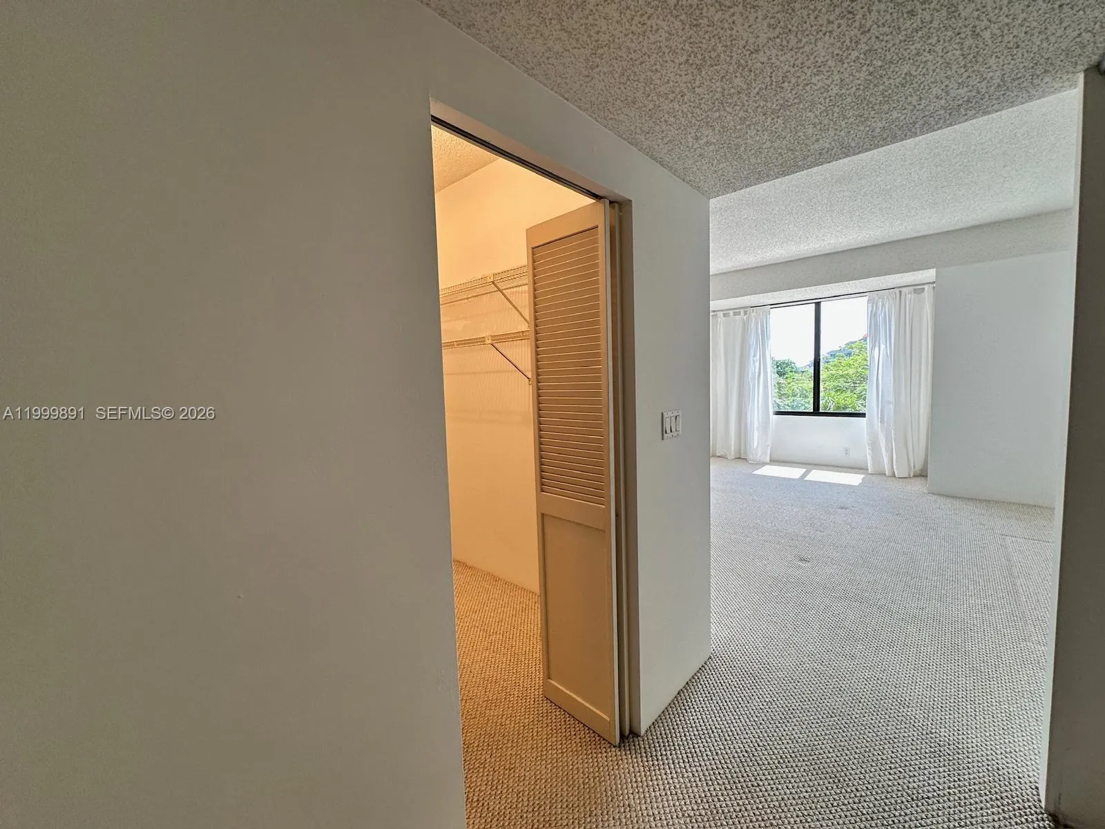 201 Crandon Blvd 304, Key Biscayne, Florida 33149, Key Biscayne, Florida 33149, 1 Bedroom Bedrooms, ,1 BathroomBathrooms,Residential Lease,For Rent,201 Crandon Blvd 304, Key Biscayne, Florida 33149,A11999891