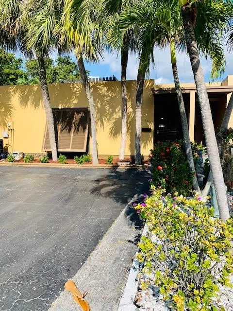 16119 Kingsmoor Way 16119, Miami Lakes, Florida 33, Miami Lakes, Florida 33014, 3 Bedrooms Bedrooms, ,2 BathroomsBathrooms,Residential Lease,For Rent,16119 Kingsmoor Way 16119, Miami Lakes, Florida 33,A11999915 16119 Kingsmoor Way 16119, Miami Lakes, Florida 33, Miami Lakes, Florida 33014, 3 Bedrooms Bedrooms, ,2 BathroomsBathrooms,Residential Lease,For Rent,16119 Kingsmoor Way 16119, Miami Lakes, Florida 33,A11999915