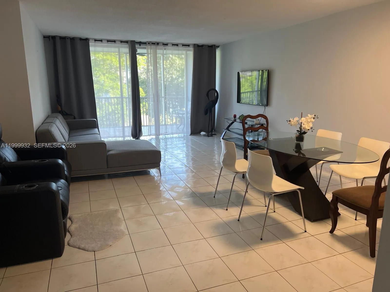 1670 Ne 191st St 403-3, Miami, Florida 33179, Miami, Florida 33179, 2 Bedrooms Bedrooms, ,2 BathroomsBathrooms,Residential Lease,For Rent,1670 Ne 191st St 403-3, Miami, Florida 33179,A11999932