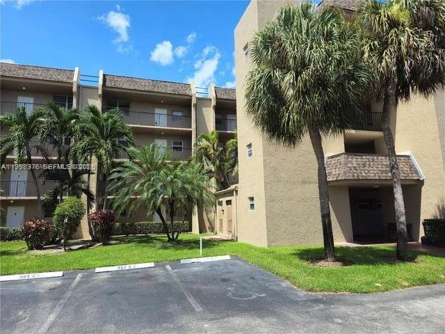 9460 Tangerine Pl 404, Davie, Florida 33324, Davie, Florida 33324, 2 Bedrooms Bedrooms, ,2 BathroomsBathrooms,Residential Lease,For Rent,9460 Tangerine Pl 404, Davie, Florida 33324,A11998376
