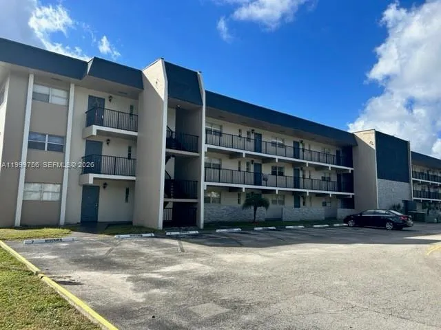 7910 N Colony Cir N 204, Tamarac, Florida 33321, Tamarac, Florida 33321, 1 Bedroom Bedrooms, ,1 BathroomBathrooms,Residential,For Sale,7910 N Colony Cir N 204, Tamarac, Florida 33321,A11999756