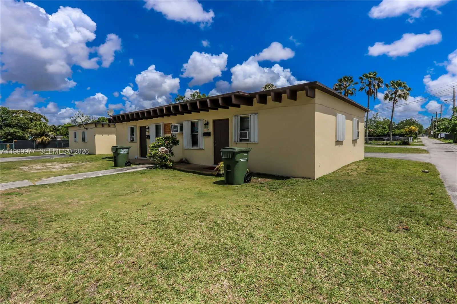 611 Sw 8th Ave, Homestead, Florida 33030, Homestead, Florida 33030, ,Residential Income,For Sale,611 Sw 8th Ave, Homestead, Florida 33030,A11999977